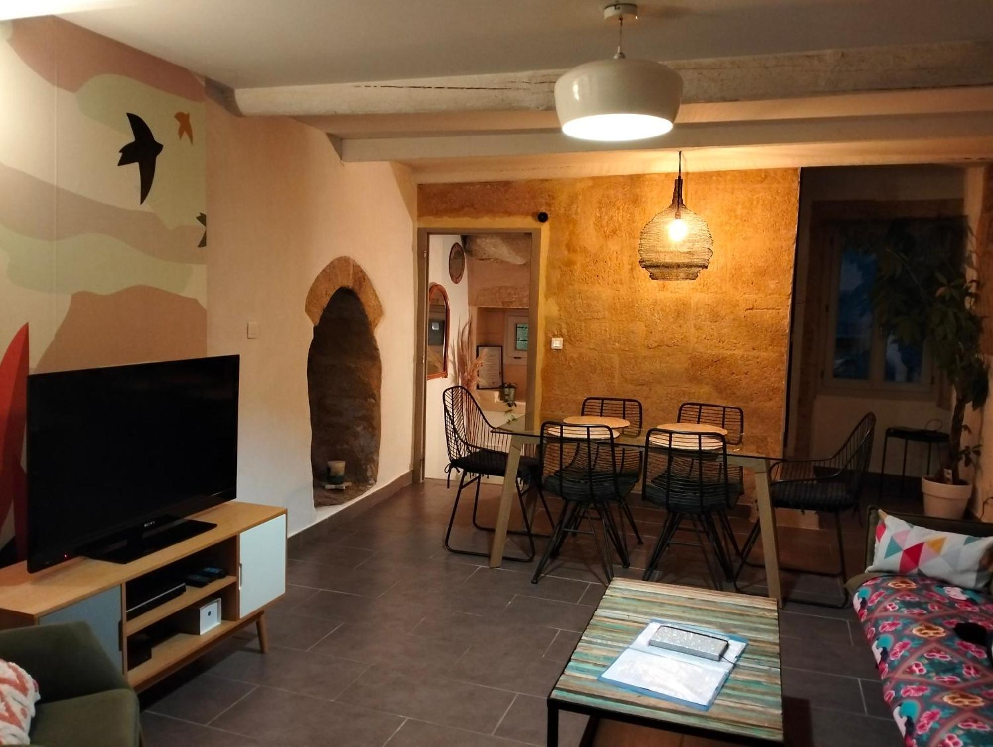 Maison De Village Familiale Pont Du Gard, Toit Terrasse, Barbecue, Fibre Vers Pont du Gard Exterior photo