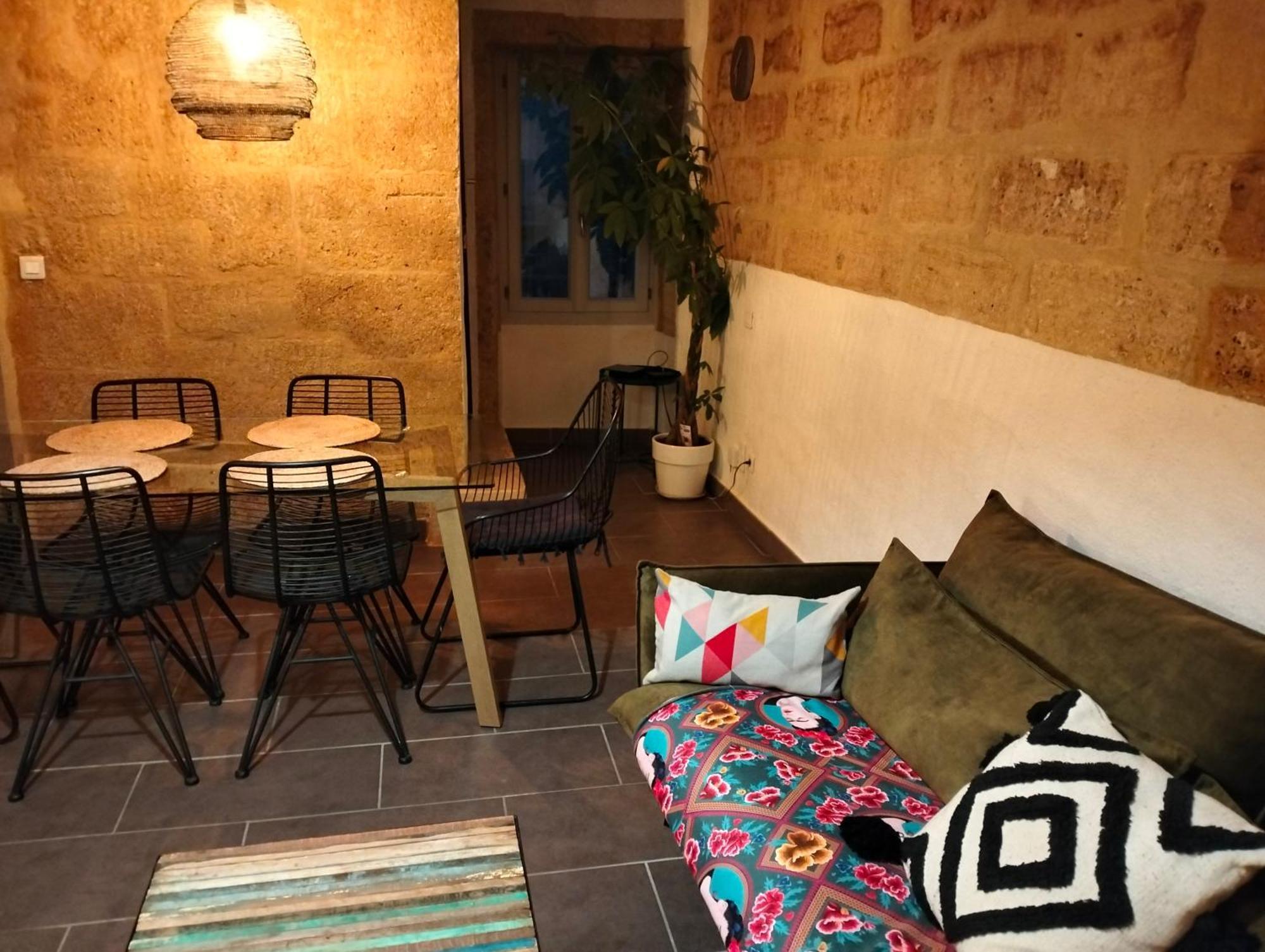 Maison De Village Familiale Pont Du Gard, Toit Terrasse, Barbecue, Fibre Vers Pont du Gard Exterior photo